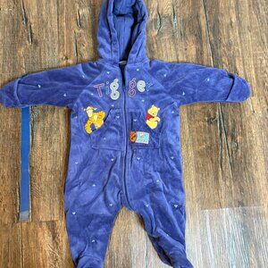 Vtg Disney Winnie the Pooh velour zip up bunting outerwear